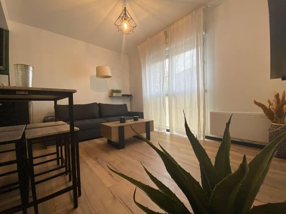 Clos Pasteur Modern For 4 People Poitiers Exterior foto